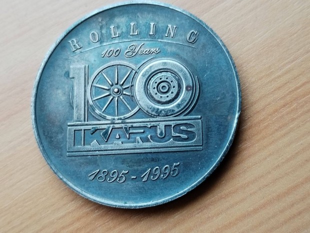 Az Ikarus 100 éves 1895-1995 ezüztözött emlékérem