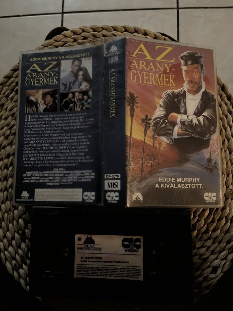 Az aranygyermek vhs film