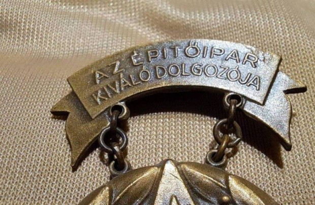 Az építőipar kiváló dolgozója kitűntetés