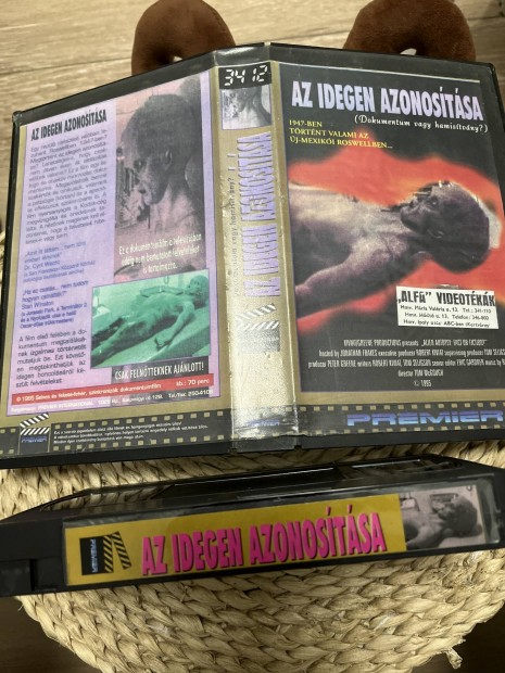 Az idegen azonositsa vhs m