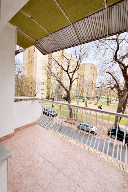 Azonnal Birtokba Vehet�, Napf�nyes, Erk�lyes Lak�s Elad�!