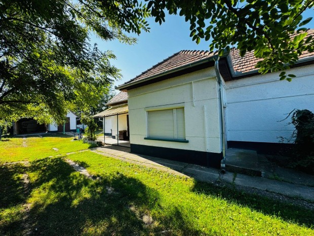 Azonnal bek�lt�zhet� csal�di h�z kedvez� �ron R�ckev�n