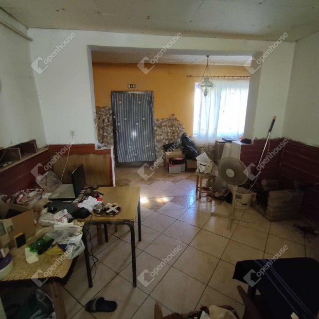 Azonnal birtokba vehet� csal�di h�z elad� Celld�m�lk k�zel�ben!