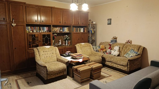 Azonnal k�lt�zhet� csal�di h�z elad� Tapolc�n