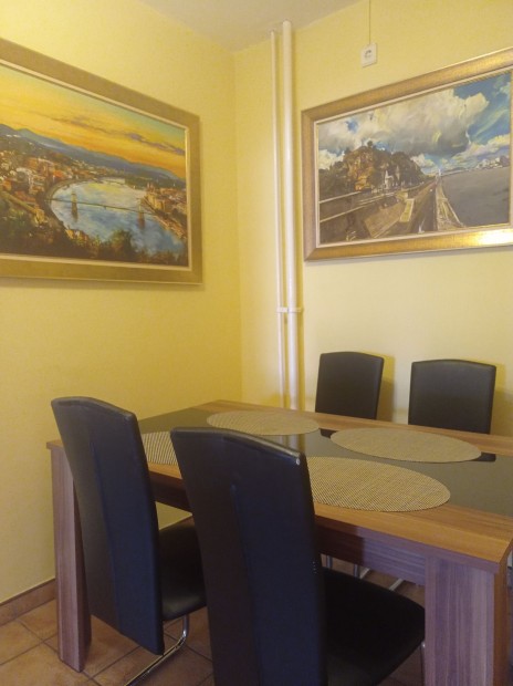 Azonnal k�lt�zhet� fel�j�tott �sszkomfortos panellak�s Elad�!