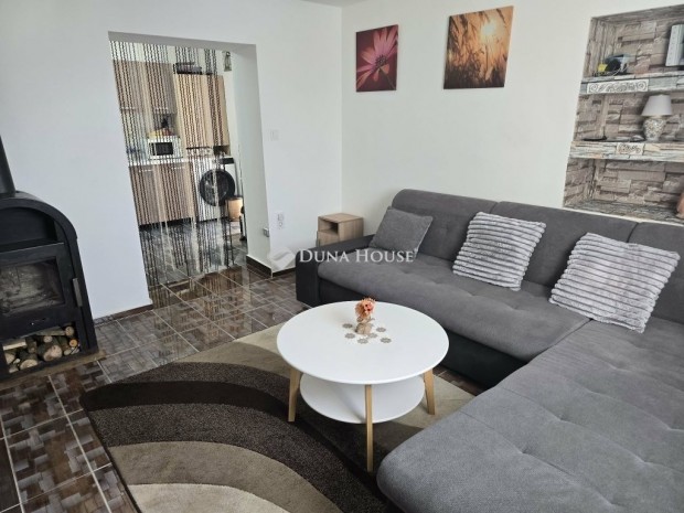 Azonnal k�lt�zhet� h�z Versegen