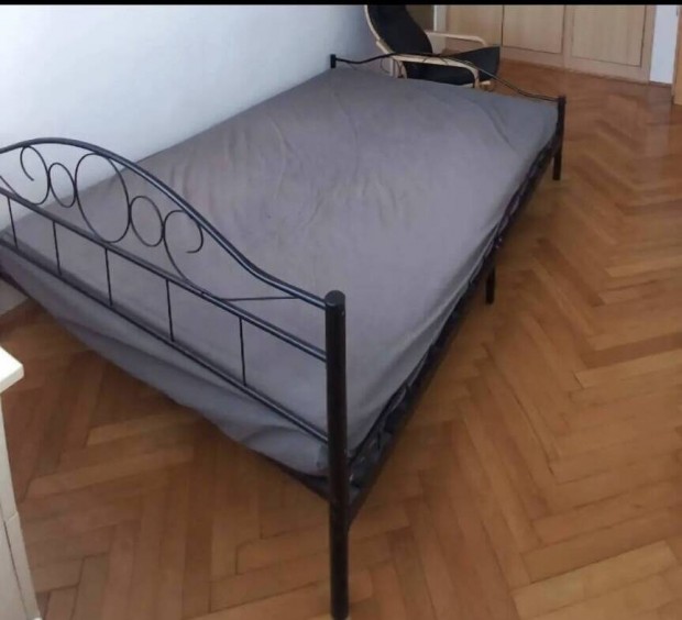 Azonnal vihető fém ágykeret ,matraccal eladó