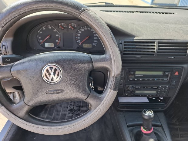 B5 Passat 1.6 benzin