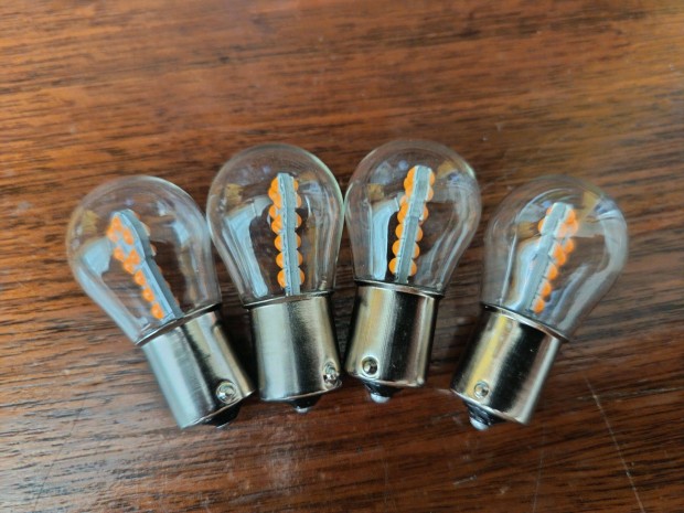 BA15s 12v21w LED-es s�rga izz�