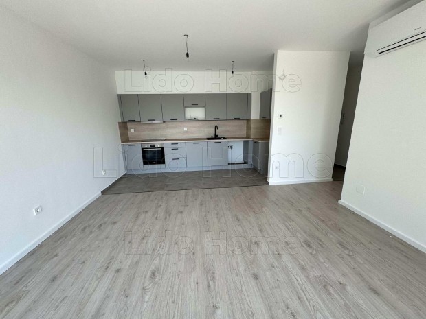 BALATONSZEMESI Panor�m�s lak�s a v�zparton