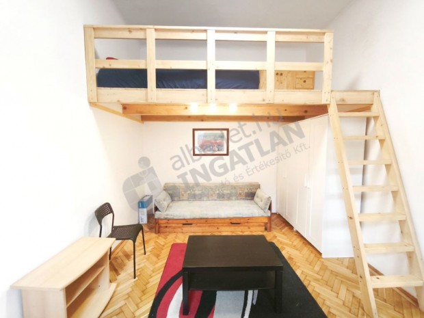 BAROSS UTC�BAN KIAD� 1 SZOB�S+GAL�RI�S, BERENDEZETT, KL�M�S LAK�S!