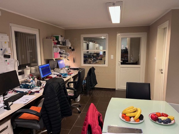 BEFEKTET�K FIGYELEM!