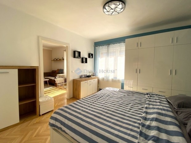 BELV�ROSHOZ K�ZELI CSAL�DI H�Z ELAD� P�CSETT!