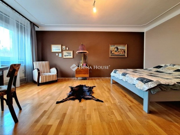 BELV�ROSI ERK�LYES T�GLA LAK�S T�ROL�VAL FREKVENT�LT HELYEN!