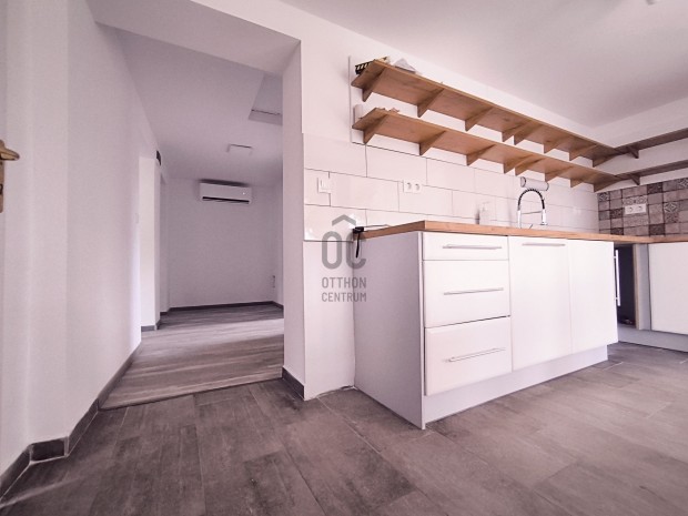 BELV�ROSI SMART-OTTHON: SAJ�T kertes H�Z EGY GARZON �R��RT!