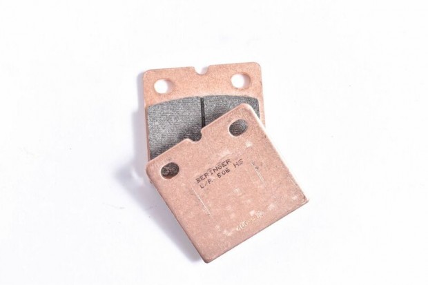 BERINGER Eredeti Standard Utcai/Sport Sinterezett Fém Fékbetétek - KIT