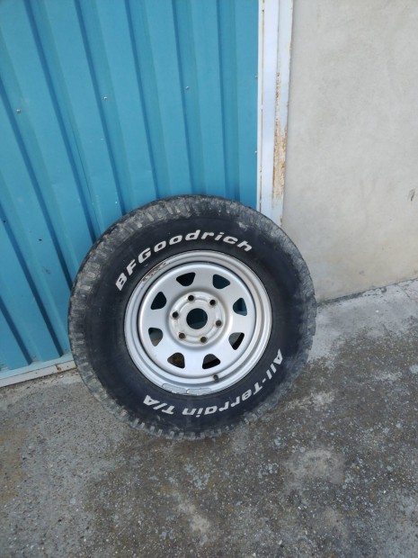 BF-Goodrich All-Terrian 245/75 R16