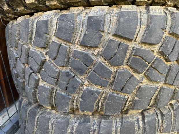BF Goodrich Mud-Terrain KM3 265/65R17