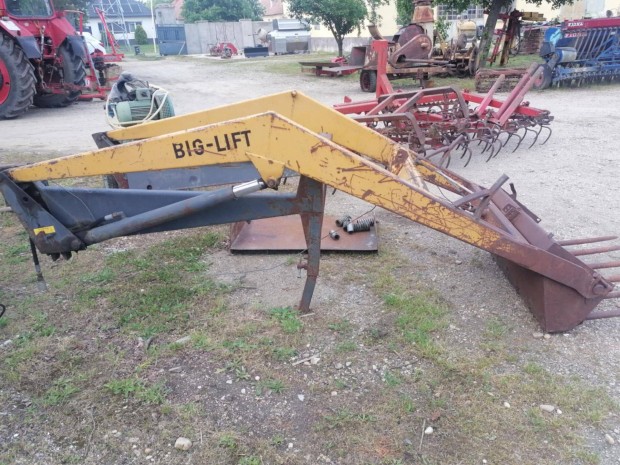 BIG-LIFT homlokrakodó