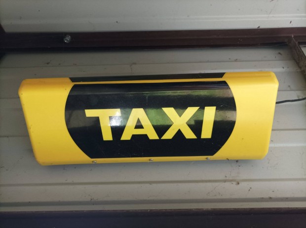 BKK ltal elfogadott taxi szabadjelz