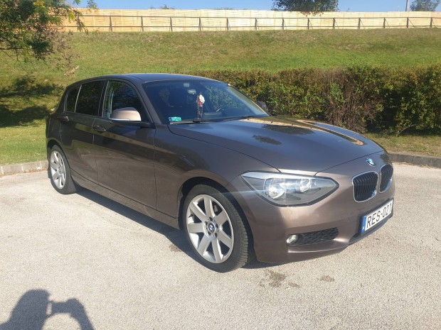 BMW118D Barna Szn Megkmlt!