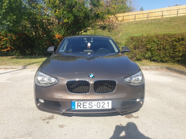 BMW118D Barna Szn Megkmlt!