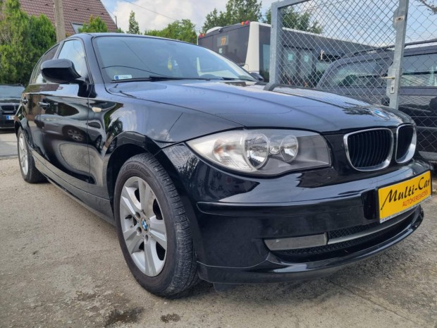 BMW 116i Ülésfűtés.Digit Klíma.Tolatóradar!!
