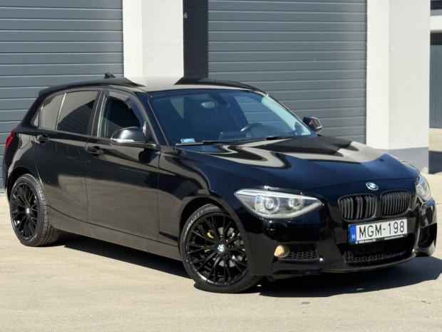 BMW 116i (5 személyes )