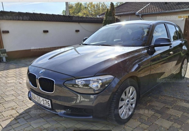 BMW 116i (Automata) Megkimlt.Vgig Vezetett SZ...