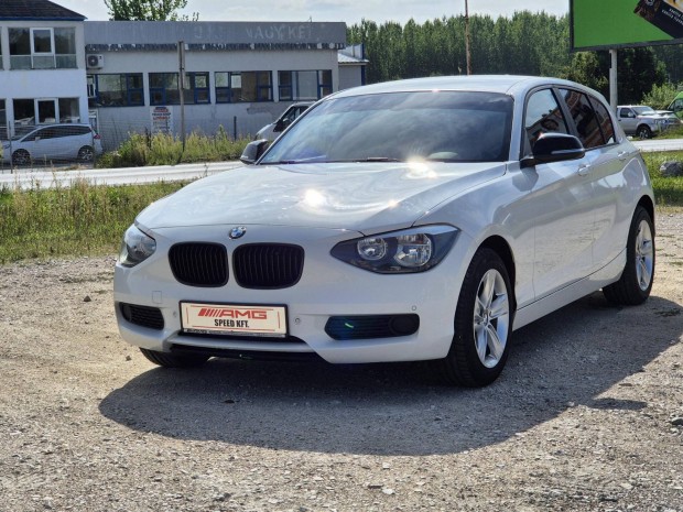BMW 118d Vezérlés frissen cserélve!