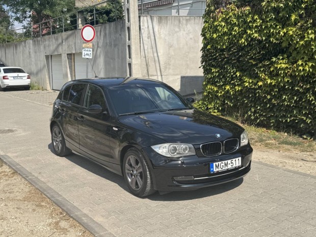 BMW 118d Xenon. Bőr. PDC. Tempomat. Vezérléscse...