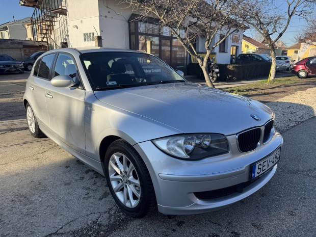 BMW 118i (Automata) Facelift ! Nagyon Szép Álla...