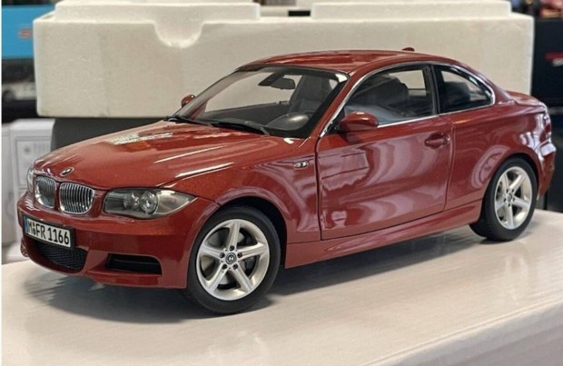 BMW 135i E82 2008 1:18 1/18 Kyosho 80430427064 Dealer Edition