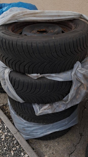 BMW 16 Colos Lemezfelni 4 DB ,Gumival
