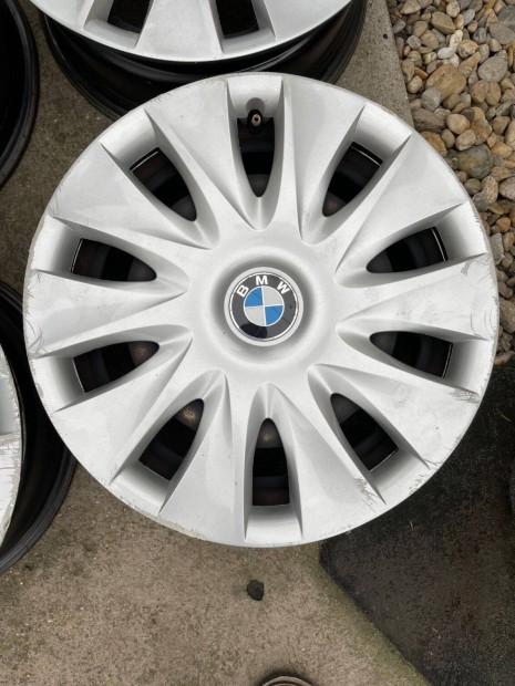 BMW 16" lemezfelni szett 5x120 osztra ajndk dsztrcskkal