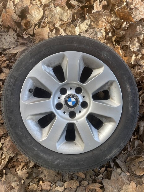 BMW 16-os alufelni szett nyrigumikkal