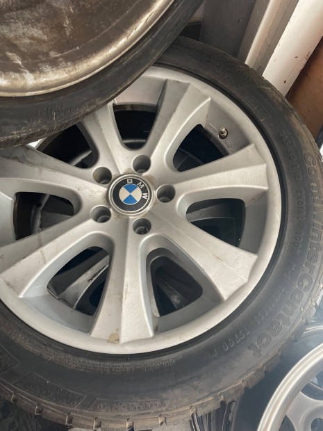BMW 18-os alufelni garnirura gumival