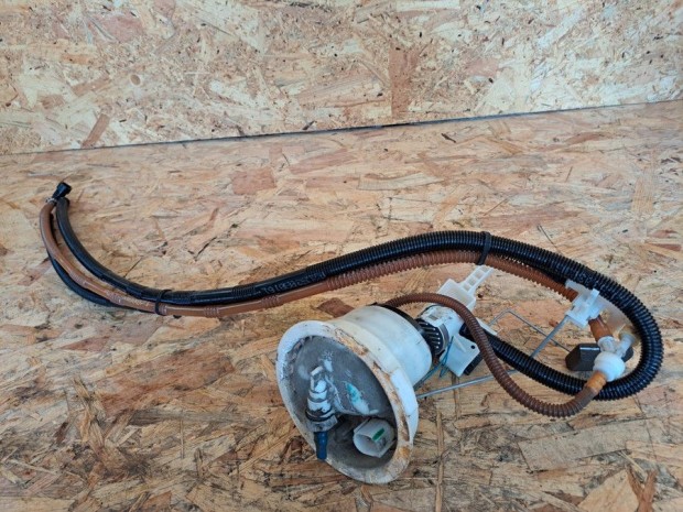 BMW 1 E81 E82  E87 (2005-2011) 1.6 Benzines Tank Szivatty�