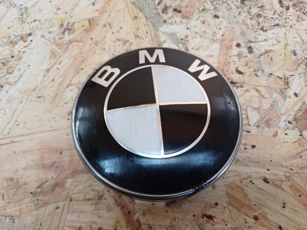 BMW 1 E81 E82  E87 (2005-2011) Motorhztet Emblma