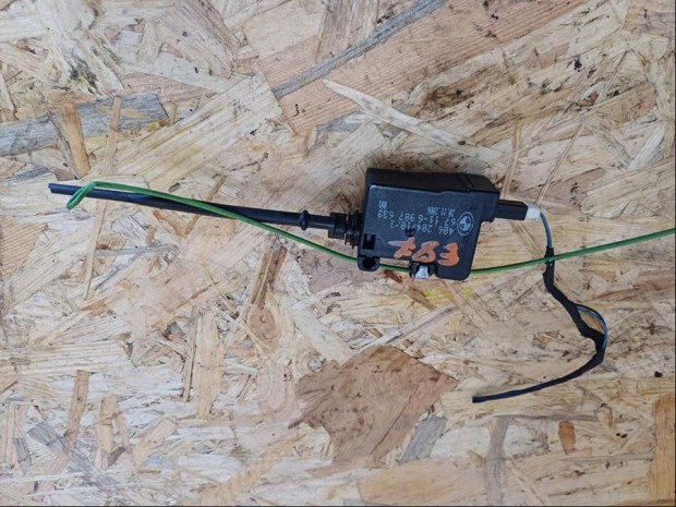 BMW 1 E81 E82  E87 (2005-2011) Tankajtó Központizár