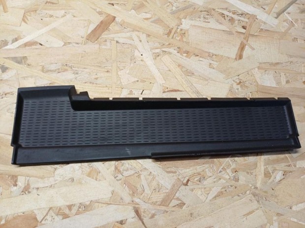 BMW 1 E81 E82  E87 (2005-2011) T�rol� Rekesz Gumi Bet�t