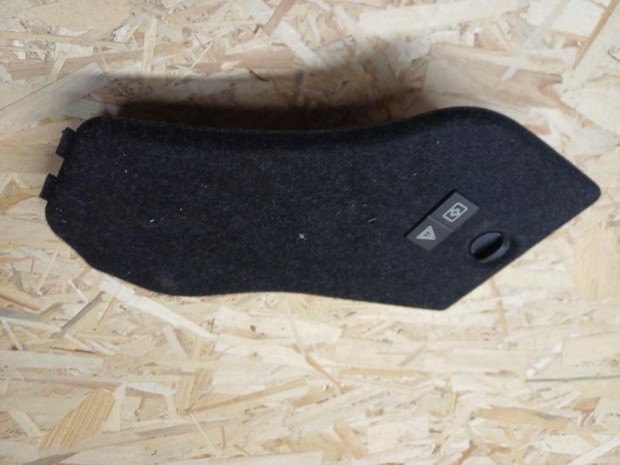 BMW 1 E87 (2005-2011) H�ts� T�rol� Rekesz