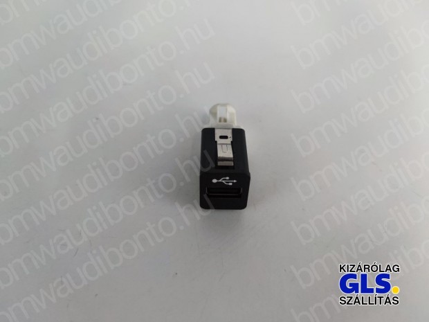 BMW 1 (E81) USB aljzat csatlakozó (9237656, 84109237656, 61319167196)