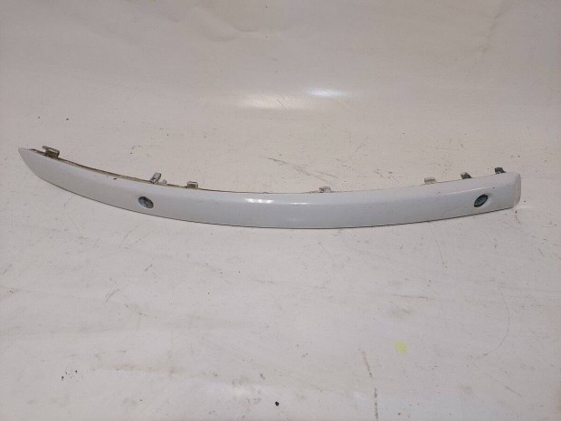 BMW 1 e81 e87 LCI jobb első lökhárító PDC furatos koptató 7182372