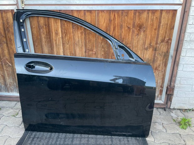 BMW 1-es F40 2019- Jobb els ajt elad