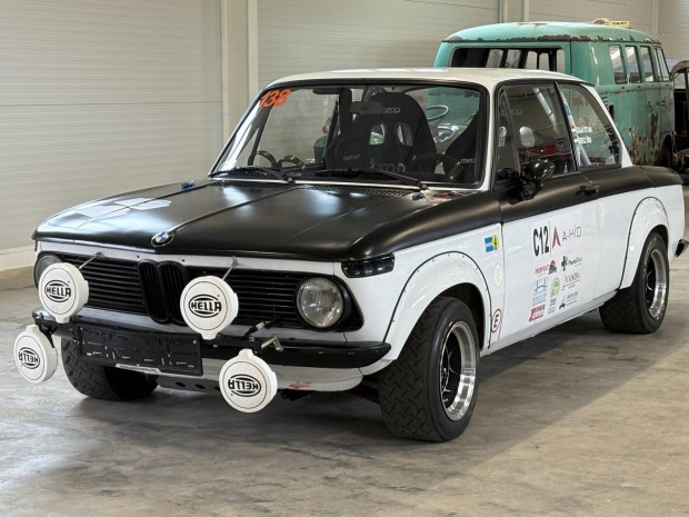 BMW 2002 Historic Versenyaut