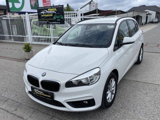 BMW 214d Luxury Végig Sz.könyv! Megkímélt! 107....