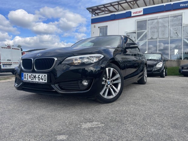 BMW 218d Sport Vgig BMW-Ben Szervizelt GAR KM...