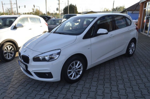 BMW 218i Active Tourer ! Végig BMW Szakszervizb...