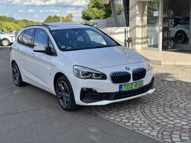 BMW 225i xdrive Luxury (Automata)